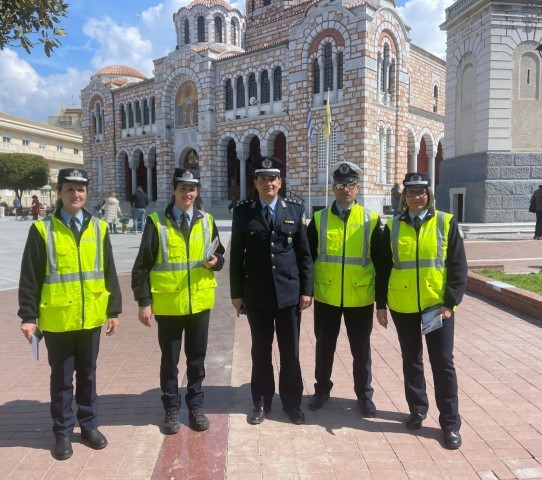 Διανεμήθηκαν ενημερωτικά φυλλάδια για την οδική ασφάλεια 